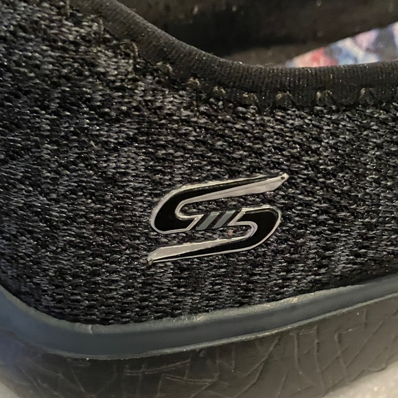 SkechersWomen’s Microburst AirCooled Memory Foam Sz 9 Black Slip on Shoe - Picture 11 of 11